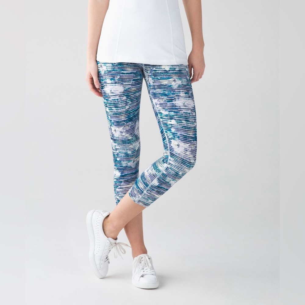 Lululemon True Self Crop II - Blurry Belle Multi Printed Capri Leggings